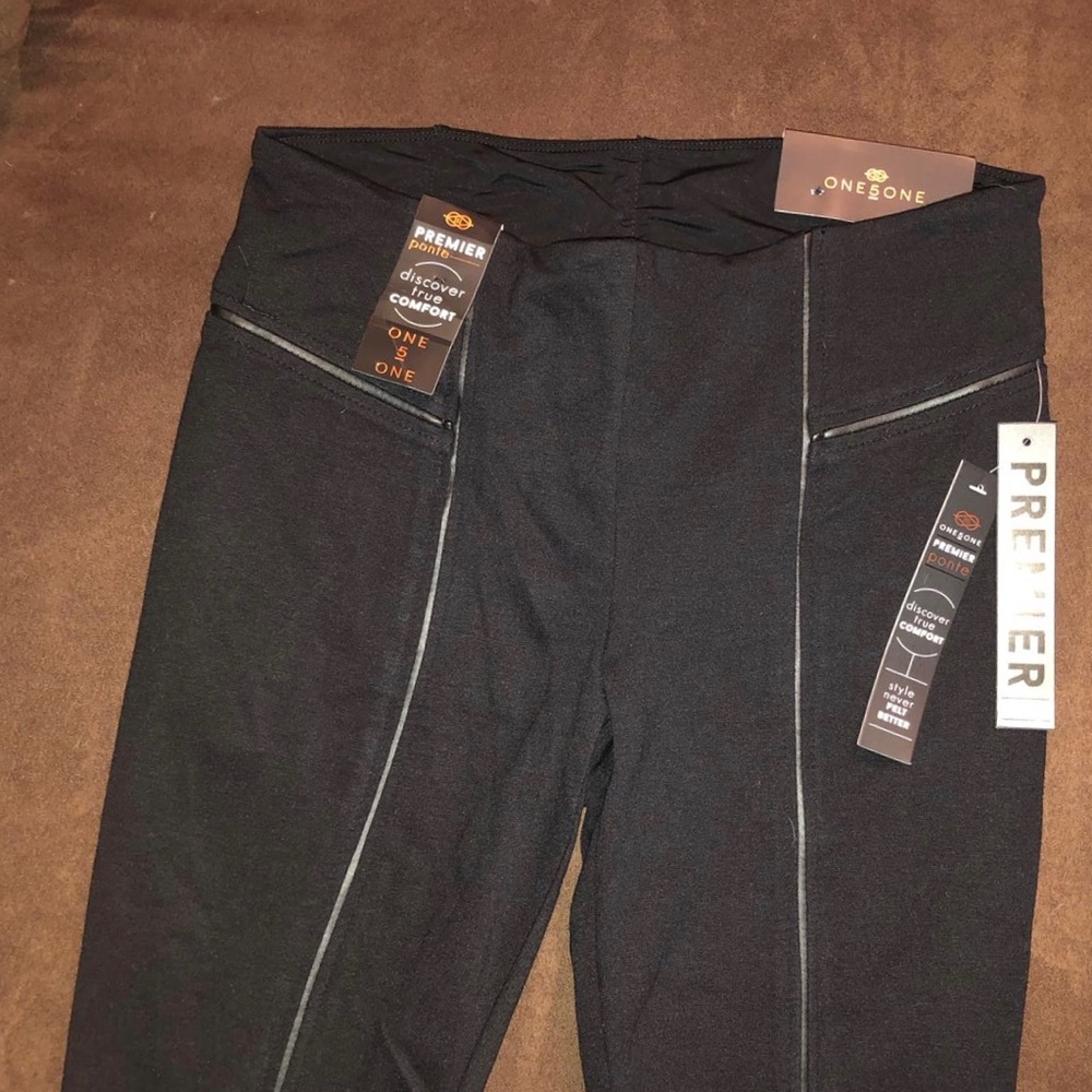 Black leggings